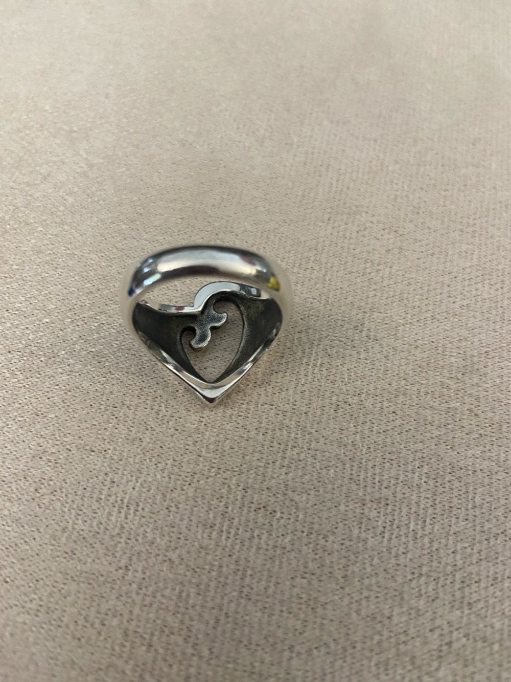 James Avery "Mother's Love" Sterling Silver Open Heart Ring. Size 8 - Picture 15 of 17